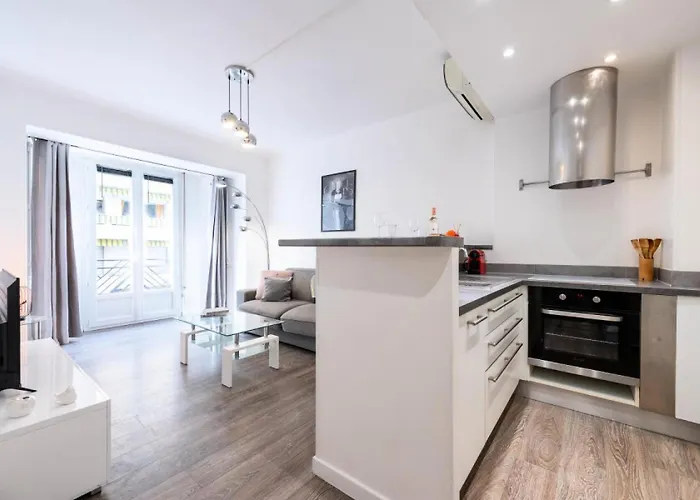 2p Centre-ville Plages A Pied - 2p Centre-ville Plages A Pied Mae-3043 Apartment *